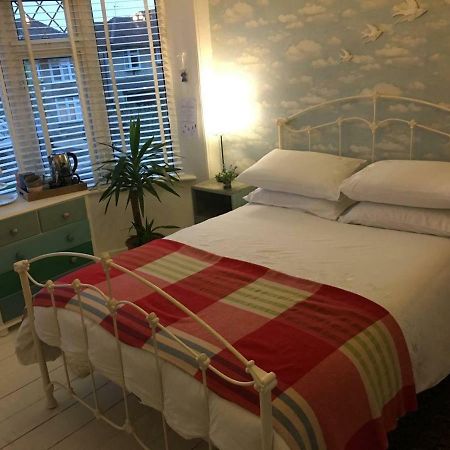 Heavenly Retreat Apartment Corsham Bagian luar foto
