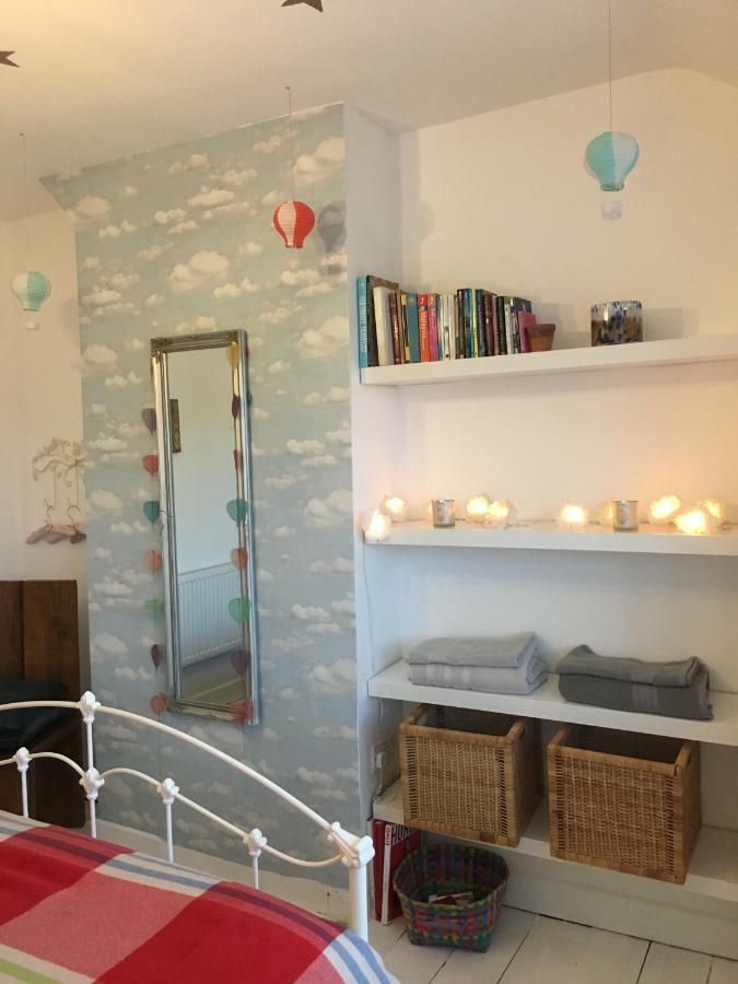Heavenly Retreat Apartment Corsham Bagian luar foto