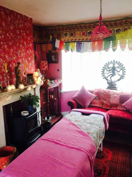 Heavenly Retreat Apartment Corsham Bagian luar foto